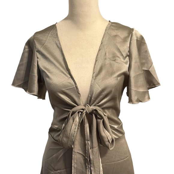 Sexy open tie front deep plunge cocktail dress - Picture 2 of 7